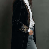 Leonor | Blazer Entallado con Estampado Barroco Negro