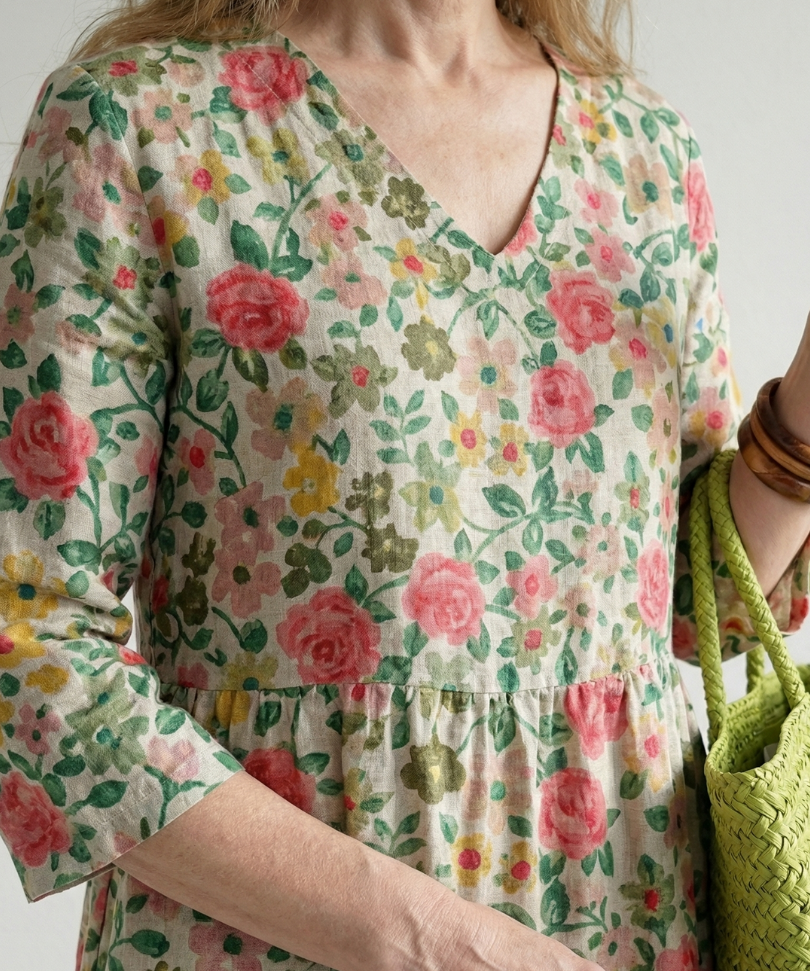 Colin | Scatter Flower Midi Dress