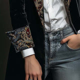 Leonor | Blazer Entallado con Estampado Barroco Negro