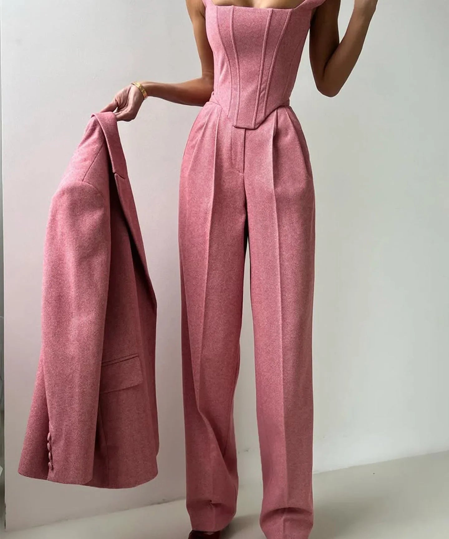 Pilar | Three-Piece Set with Double-Breasted Blazer